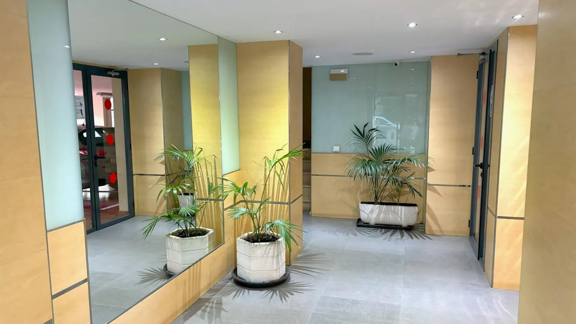 Apartment Evans Realty Bf Parking & Piscina & Terraza Fuengirola Spain