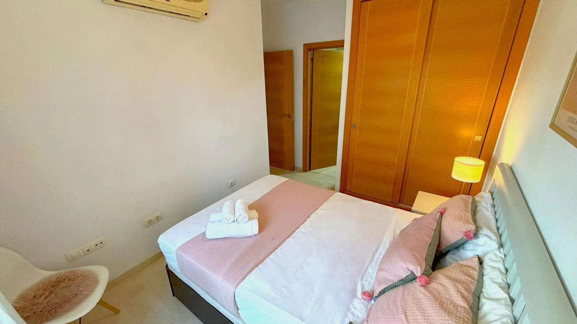 Evans Realty Bf Parking & Piscina & Terraza Fuengirola 0*,  Spain