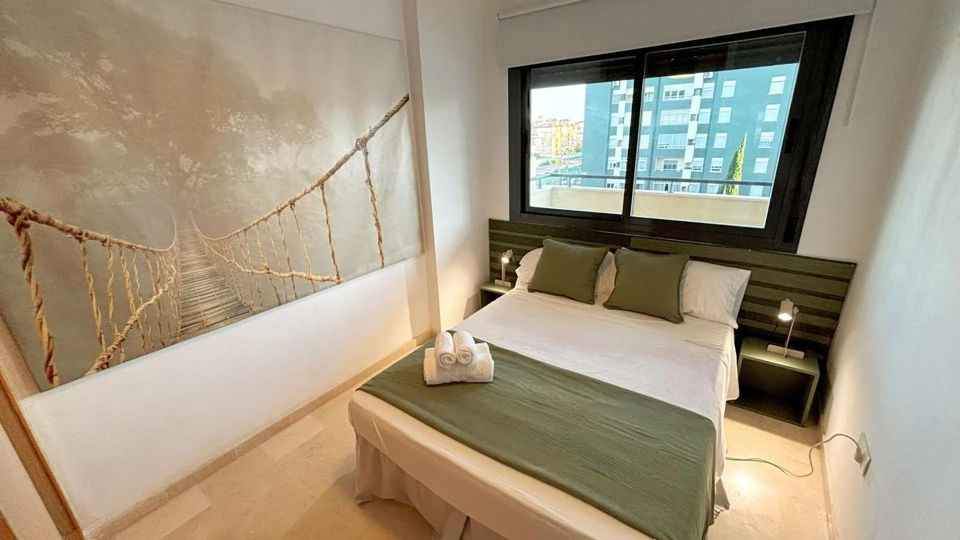 Evans Realty Bf Parking & Piscina & Terraza Fuengirola Apartment